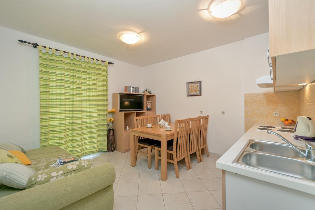 Beach Resort Apartments Bucina Baška Voda Екстериор снимка