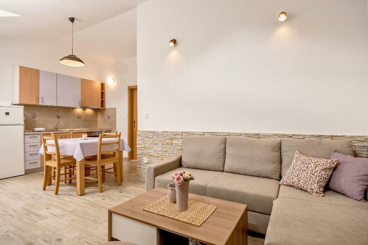 Beach Resort Apartments Bucina Baška Voda Екстериор снимка
