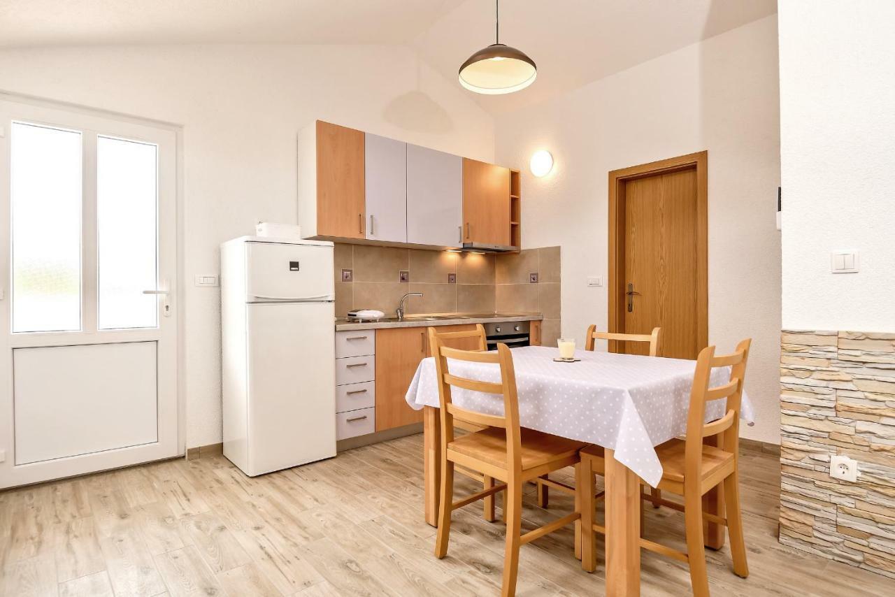 Beach Resort Apartments Bucina Baška Voda Екстериор снимка