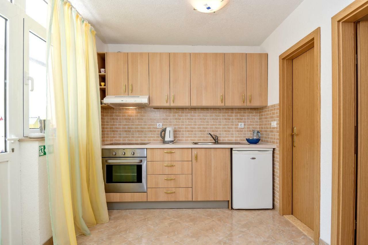 Beach Resort Apartments Bucina Baška Voda Екстериор снимка
